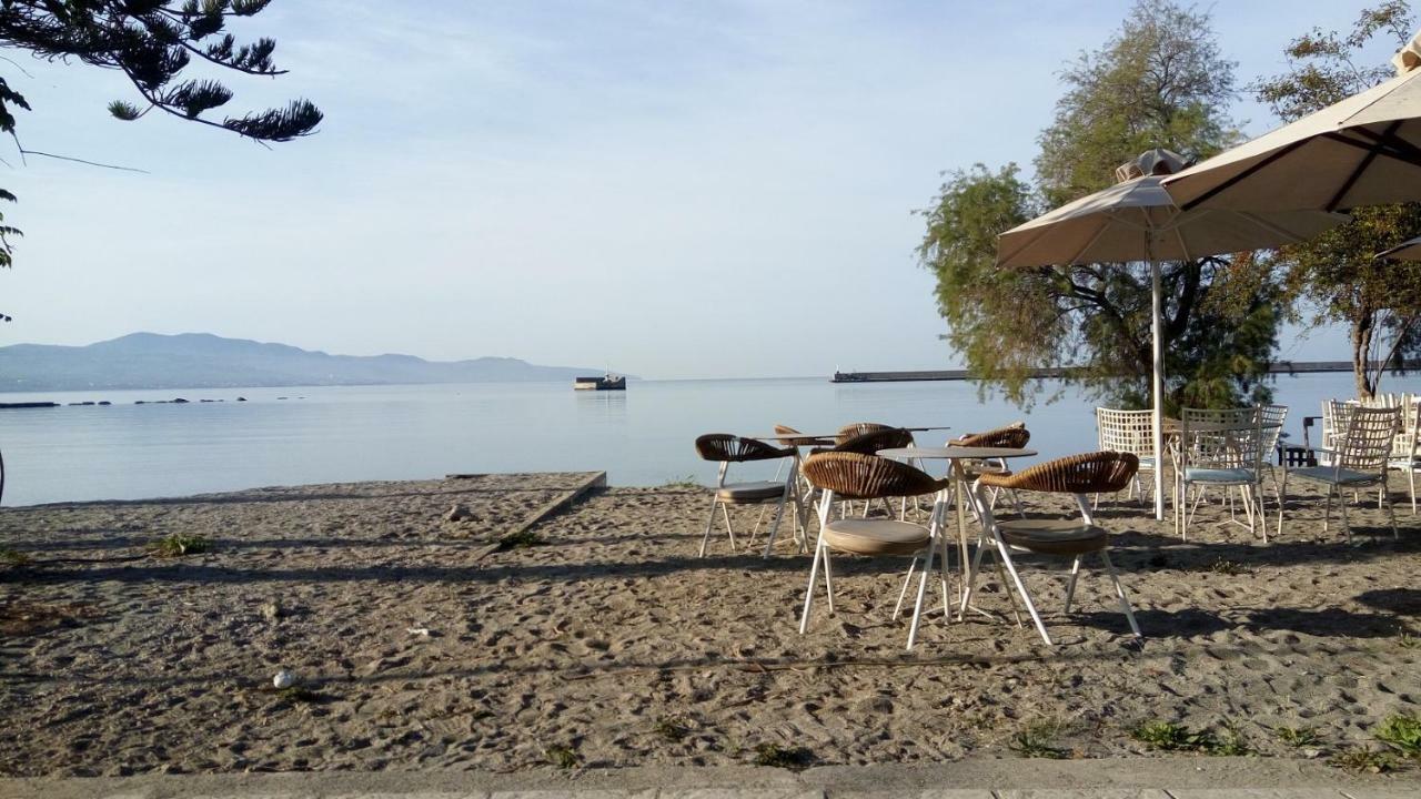 Ferienwohnung Seafront Penthouse Leo Kalamata Exterior foto